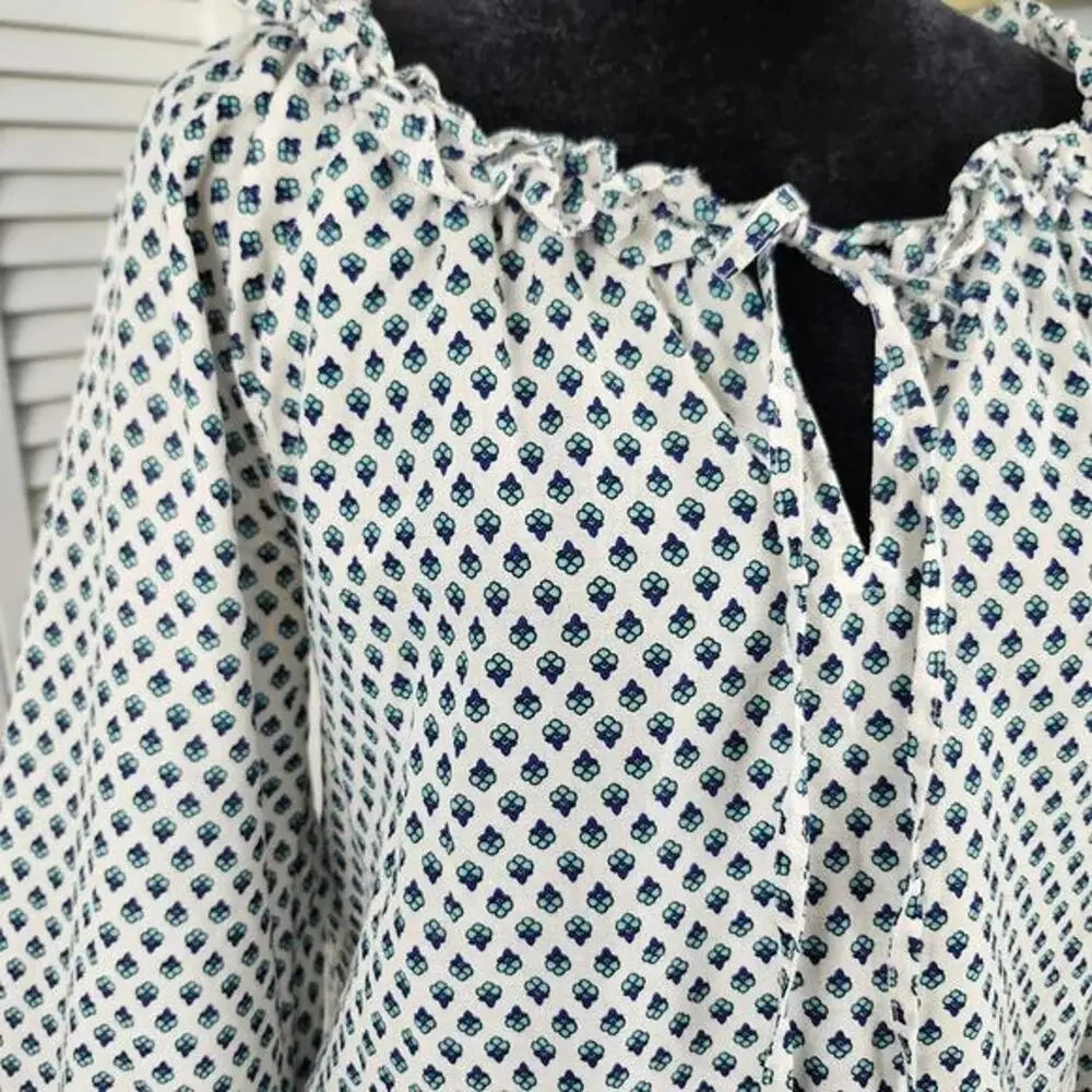 J. Crew Top size Small Blue Floral Peasant Boho Long Sleeve